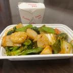 Best Scallop with Garlic Sauce in Mohegan Lake, NY